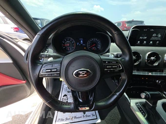 2020 Kia Stinger GT – miniatura 10