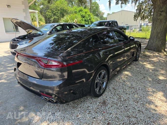 2020 Kia Stinger GT-Line – miniatura 3