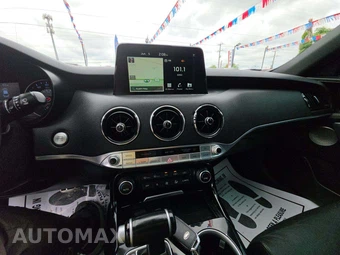 2020 Kia Stinger GT-Line – miniatura 10