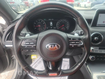2020 Kia Stinger GT2 - miniatura 10