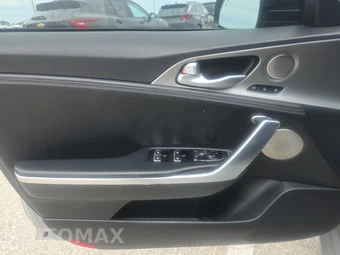 2020 Kia Stinger GT2 - miniatura 9