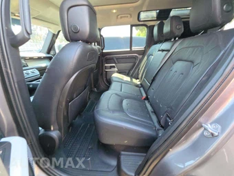 2020 Land Rover Defender 110 HSE – miniatura 13