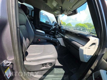 2020 Land Rover Defender 110 HSE – miniatura 18