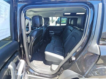 2020 Land Rover Defender 110 HSE – miniatura 13