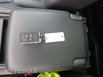 2020 Land Rover Defender 110 HSE – miniatura 8