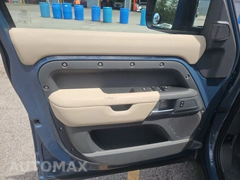 2020 Land Rover Defender 110 S – miniatura 9