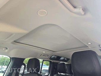 2020 Land Rover Defender 110 S – miniatura 11