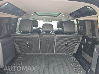 2020 Land Rover Defender 110 S – miniatura 16