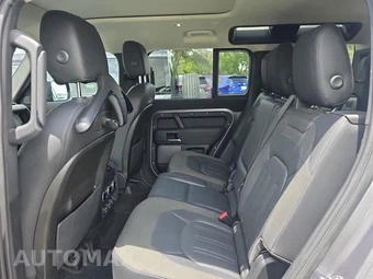 2020 Land Rover Defender 110 S – miniatura 16
