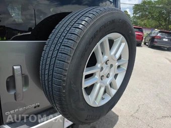 2020 Land Rover Defender 110 S – miniatura 7