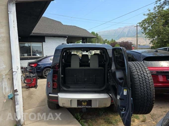 2020 Land Rover Defender 110 S – miniatura 14