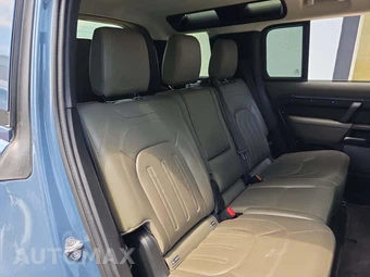 2020 Land Rover Defender 110 S – miniatura 16