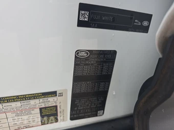 2020 Land Rover Defender 110 S – miniatura 14