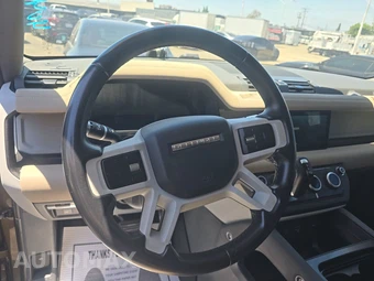 2020 Land Rover Defender 110 SE – miniatura 10