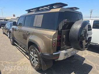 2020 Land Rover Defender 110 SE – miniatura 6