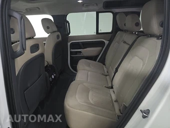 2020 Land Rover Defender 110 SE – miniatura 13