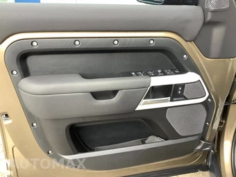 2020 Land Rover Defender 110 SE - miniatura 16