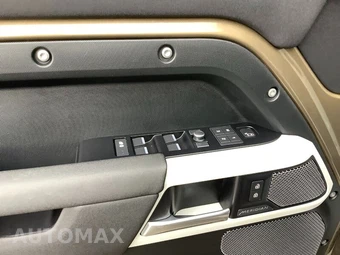 2020 Land Rover Defender 110 SE - miniatura 17