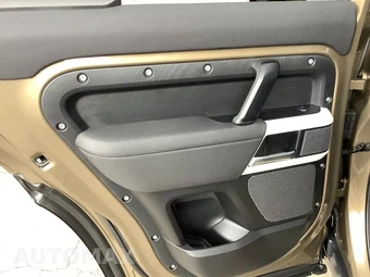 2020 Land Rover Defender 110 SE - miniatura 34