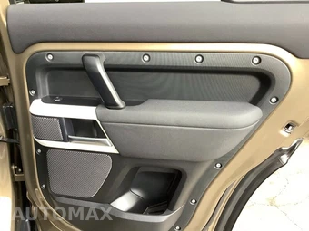 2020 Land Rover Defender 110 SE - miniatura 39