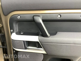 2020 Land Rover Defender 110 SE - miniatura 40