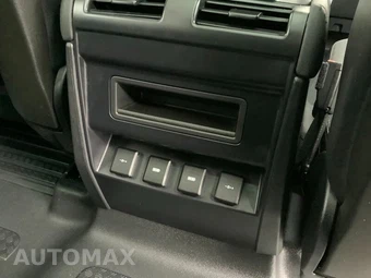 2020 Land Rover Defender 110 SE - miniatura 43