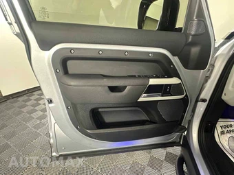 2020 Land Rover Defender 110 SE - miniatura 15