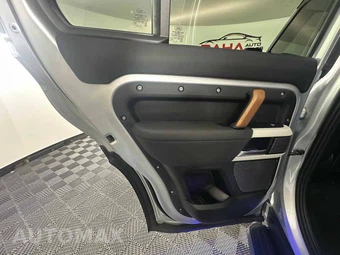 2020 Land Rover Defender 110 SE - miniatura 17