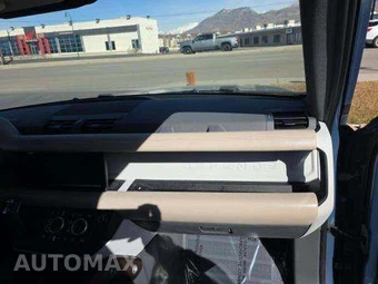2020 Land Rover Defender 110 SE – miniatura 19