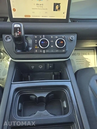 2020 Land Rover Defender 110 SE - miniatura 29