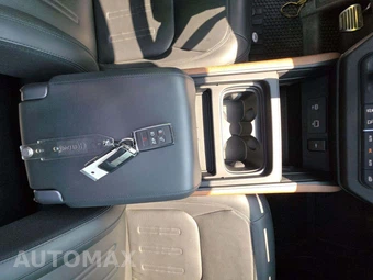 2020 Land Rover Defender 110 X - miniatura 8