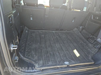 2020 Land Rover Defender 110 X - miniatura 16