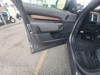 2020 Land Rover Discovery HSE – miniatura 9