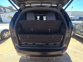 2020 Land Rover Discovery SE – miniatura 14