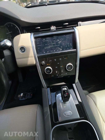 2020 Land Rover Discovery Sport S – miniatura 10