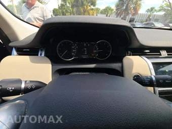 2020 Land Rover Discovery Sport S – miniatura 9