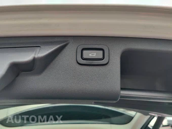 2020 Land Rover Discovery Sport S - miniatura 21