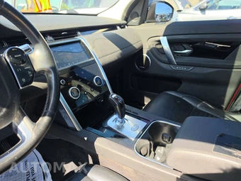 2020 Land Rover Discovery Sport S – miniatura 11