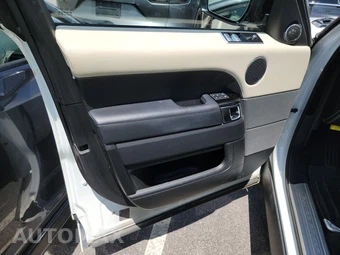 2020 Land Rover Range Rover Sport HST - miniatura 9