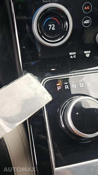 2020 Land Rover Range Rover Velar S - miniatura 23