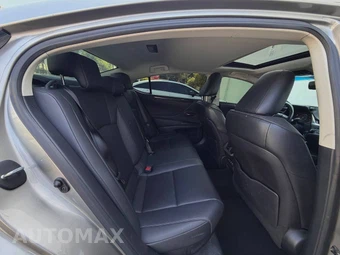 2020 Lexus ES 300h – miniatura 12
