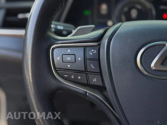 2020 Lexus ES 300h – miniatura 18