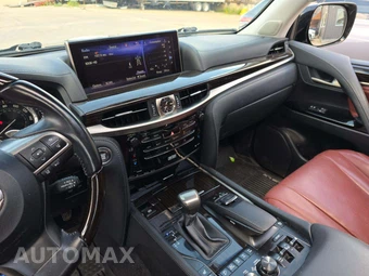2020 Lexus LX 570 Three-Row – miniatura 10