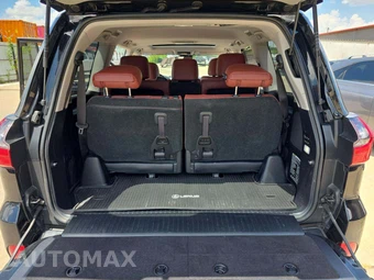 2020 Lexus LX 570 Three-Row – miniatura 15