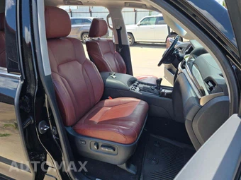 2020 Lexus LX 570 Three-Row – miniatura 19