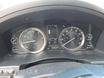 2020 Lexus LX 570 Three-Row – miniatura 9