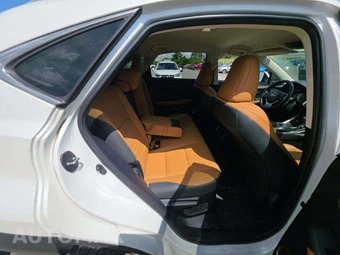 2020 Lexus NX 300 – miniatura 13