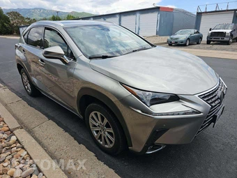2020 Lexus NX 300 – miniatura 4