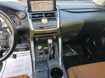 2020 Lexus NX 300 - miniatura 11