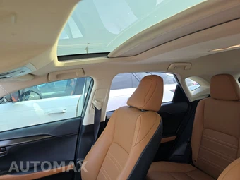 2020 Lexus NX 300 - miniatura 17